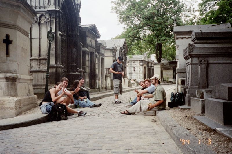jim morrision graveyard in paris